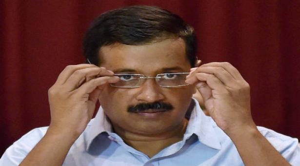 हिंसाग्रस्त इलाकों में पहुंचे केजरीवाल,27 की मौत, 106 गिरफ्तार 