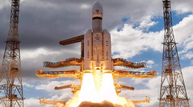 स्पेस में शान से बढ़ रहा भारत का चंद्रयान, पोलैंड के टेलीस्कोप को यूं दिखा इसरो का अंतरिक्षयान