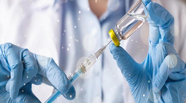 चीन ने पेश की पहली कोरोना वैक्सीन, साल के अंत तक लॉन्च करने का दावा 