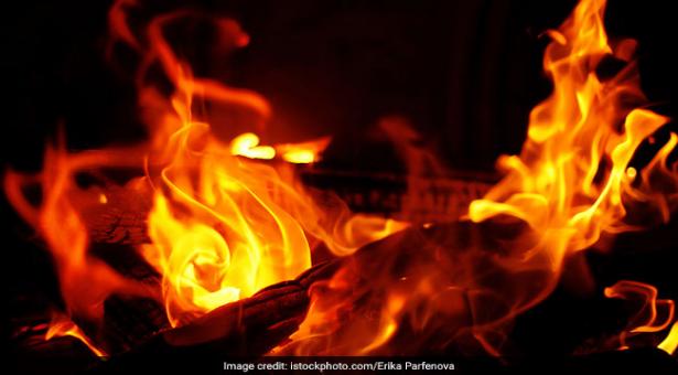 अयोध्या में बेखौफ बदमाशों की क्रूरता,युवती को प्लास्टिक के बोरे में भरकर जलाया