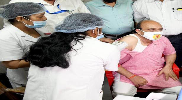 देश में निर्मित कोविड वैक्सीन पूरी तरह सुरक्षित-चिकित्सा एवं स्वास्थ्य मंत्री-जय प्रताप सिंह