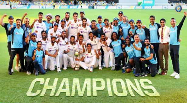 इंडिया ने तीन विकेट से ऐतिहासिक जीत दर्ज करके ट्रॉफी की अपने नाम 