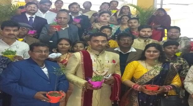 हैंडबॉल के खिलाड़ी अंकित ने पेश की मिशाल,अपने विवाह में वधू पक्ष को भेंट किया तुलसी नीम के पौधे