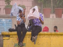 यूपी में 31 मई तक आंधी-बारिश का सिलसिला जारी, आज भी इन जिलों में अलर्ट, 