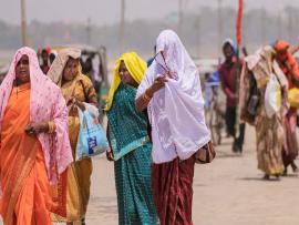 यूपी के लिए अगले 72 घंटे भारी! 20 से अधिक जिलों में भयानक लू का रेड अलर्ट, रातें भी बनेंगी भट्टी